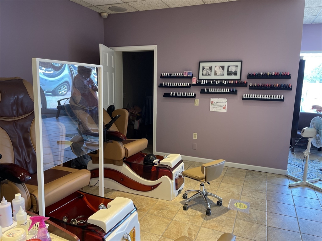 1979-1981 Memorial Dr