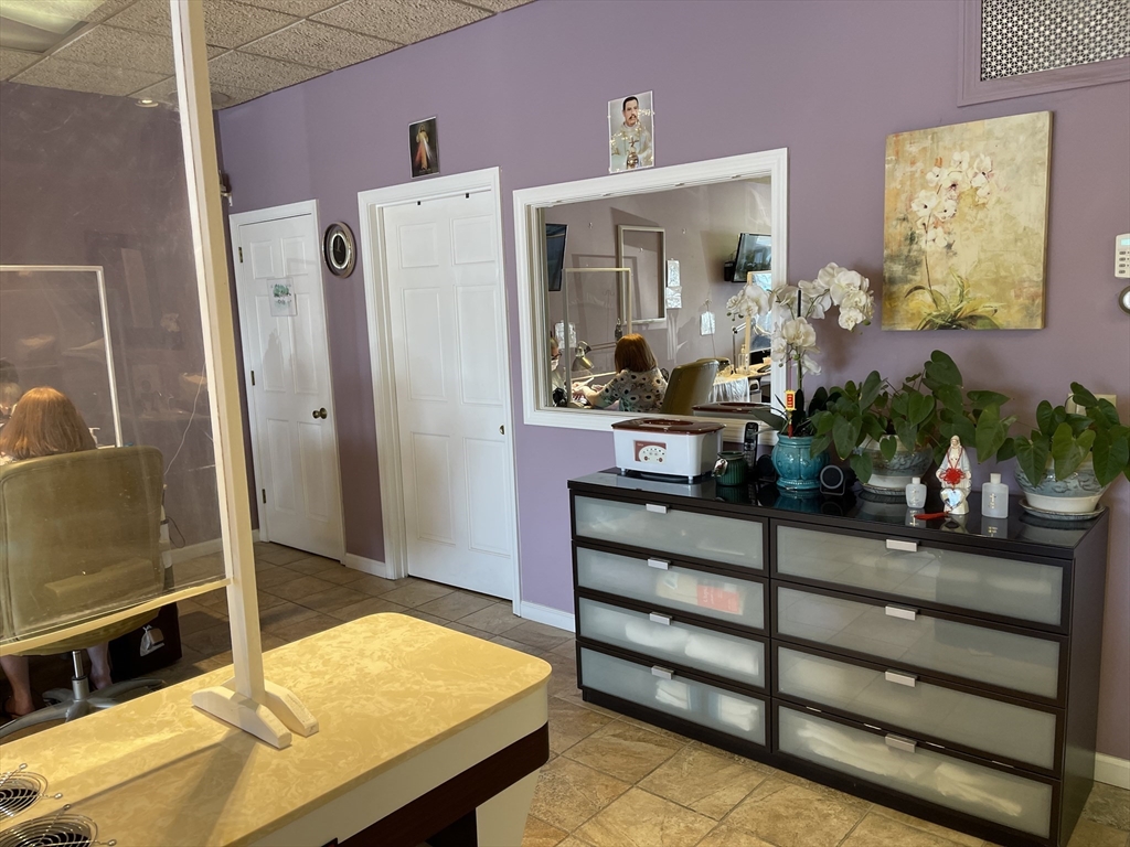 1979-1981 Memorial Dr