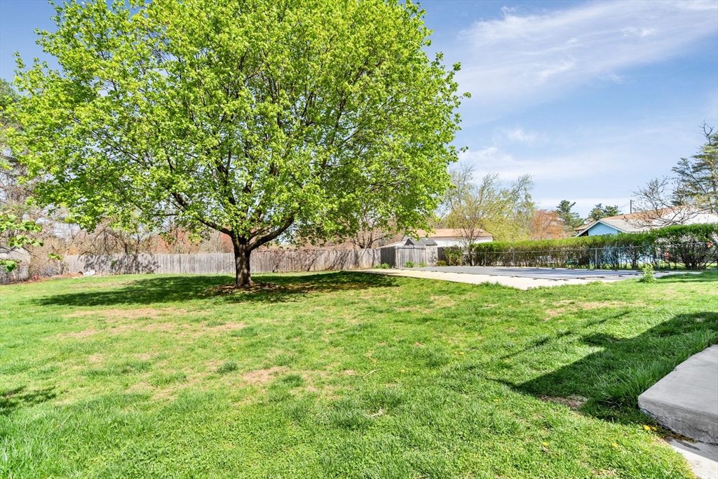 3 Lee Circle