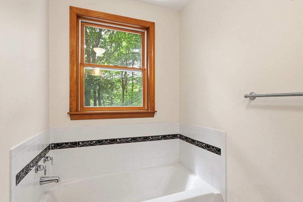 232 Gold St, Belchertown, MA, 232 Gold St, Belchertown, MA Photo #22