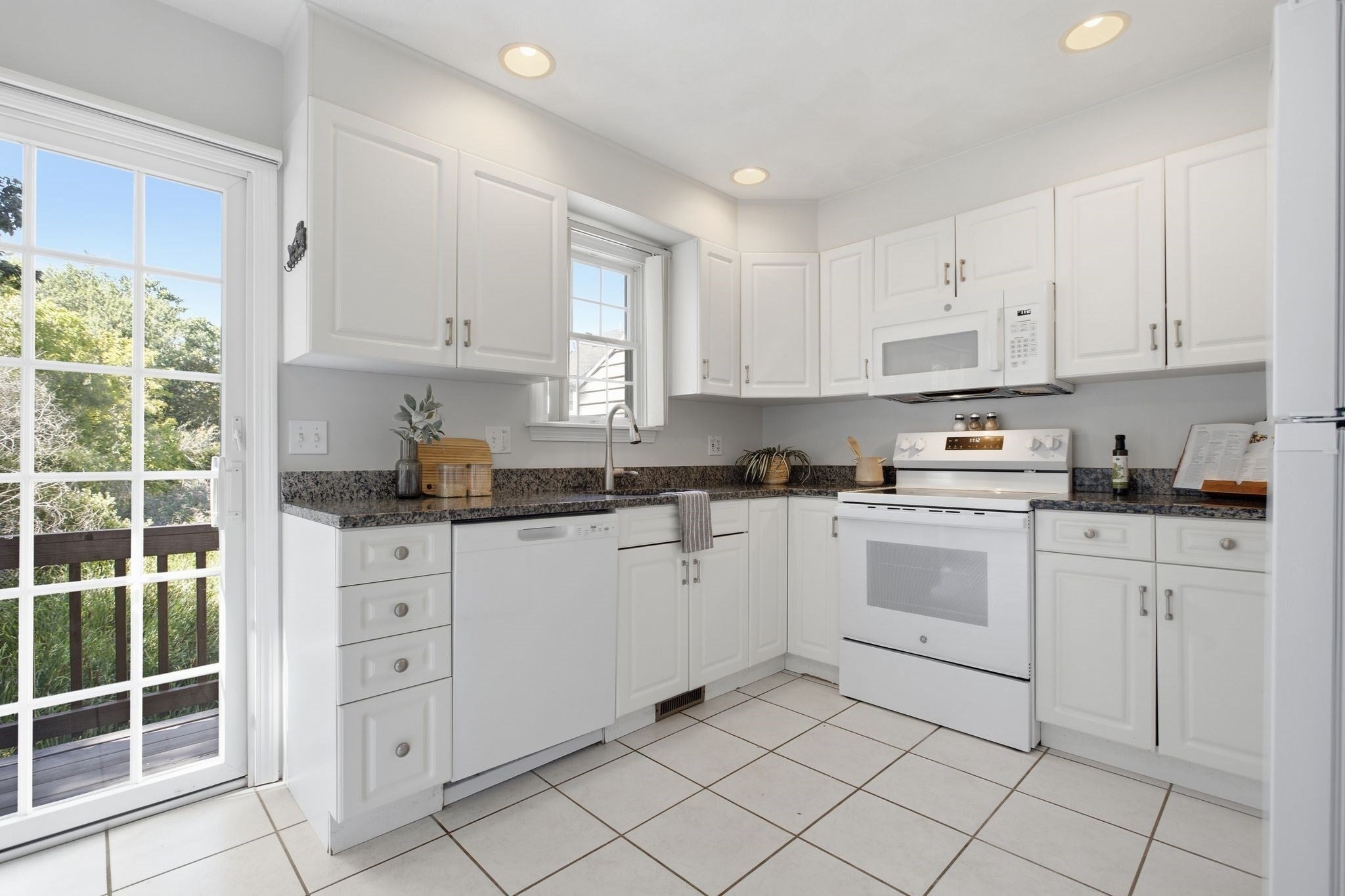 252 Albion St #24, Wakefield, MA, 252 Albion St #24, Wakefield, MA Photo #18