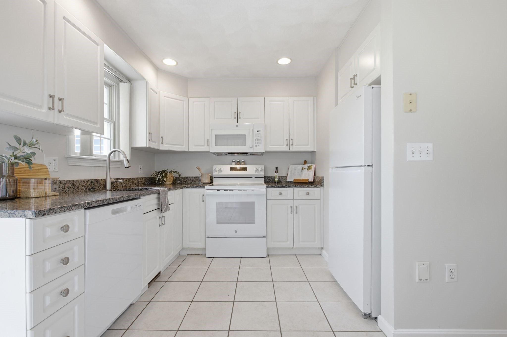 252 Albion St #24, Wakefield, MA, 252 Albion St #24, Wakefield, MA Photo #19