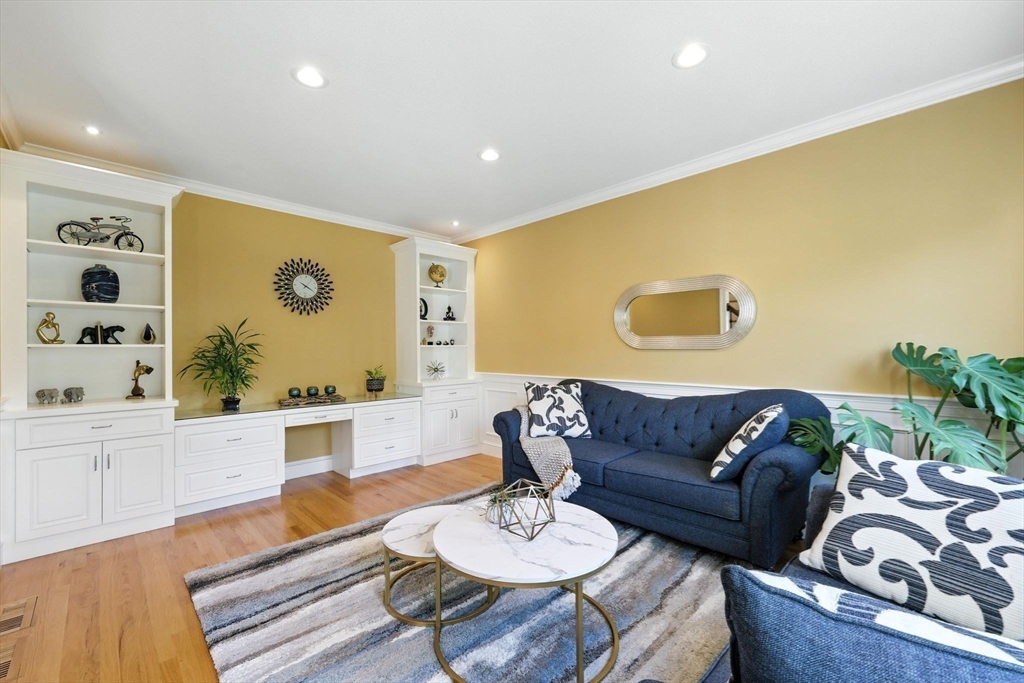 5 Kensington Dr