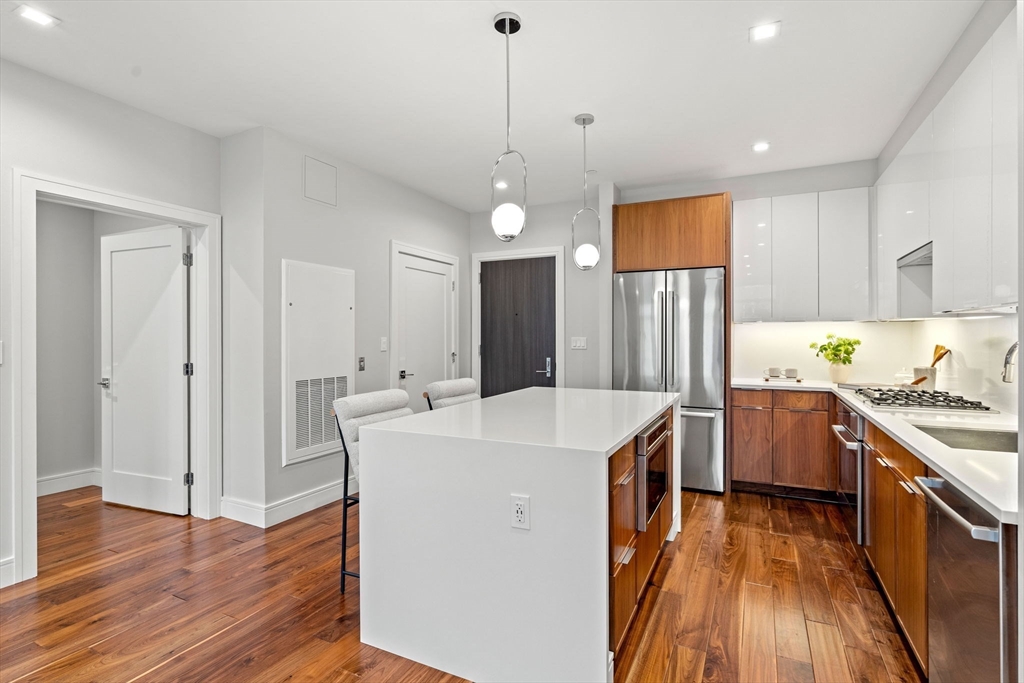 99 Sumner St 312