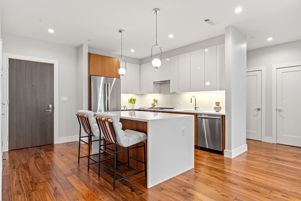 99 Sumner St 312