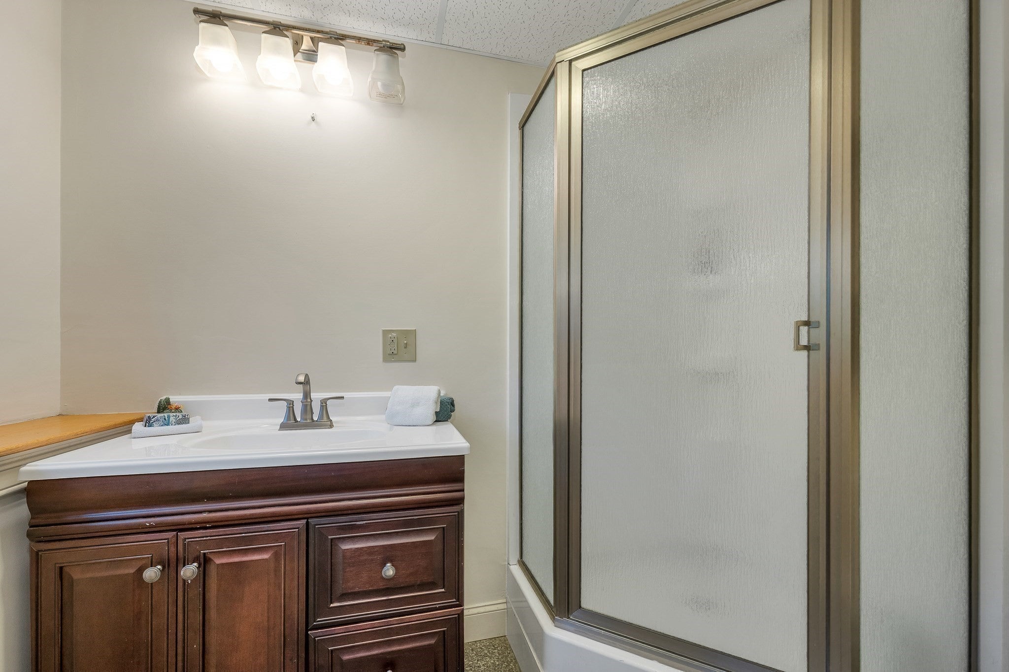 8 Hemlock Lane, Groveland, MA, 8 Hemlock Lane, Groveland, MA Photo #33