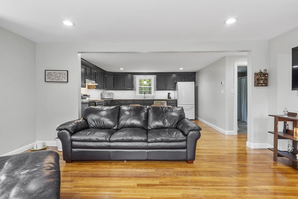 106 Eugene St