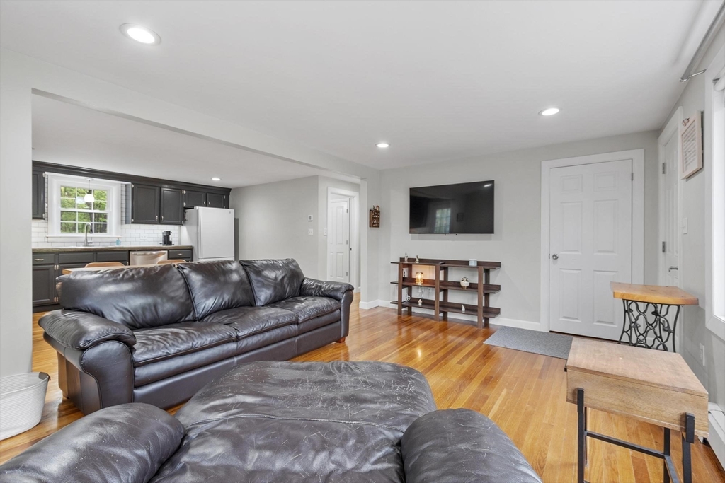 106 Eugene St