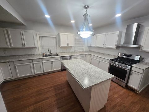 Photo of 380 Grafton Street #1, Worcester, MA 01604 (MLS # 73468105)