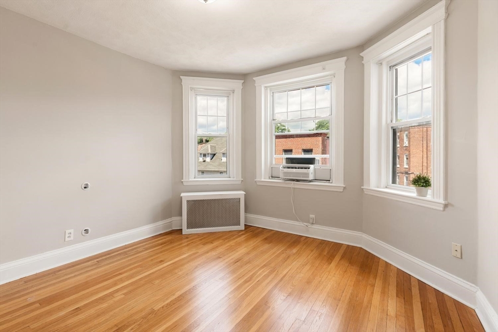 78 Glenville Ave 9