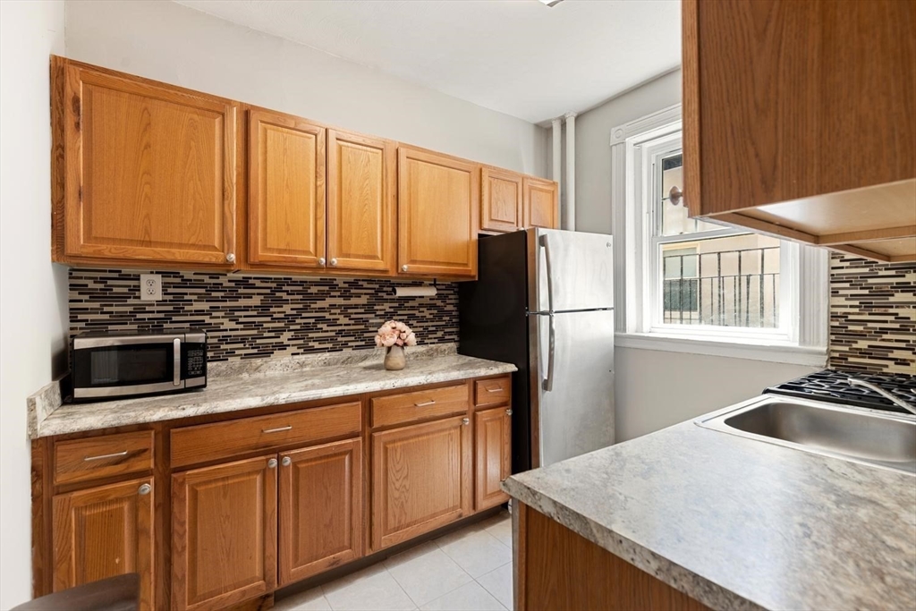 78 Glenville Ave 9
