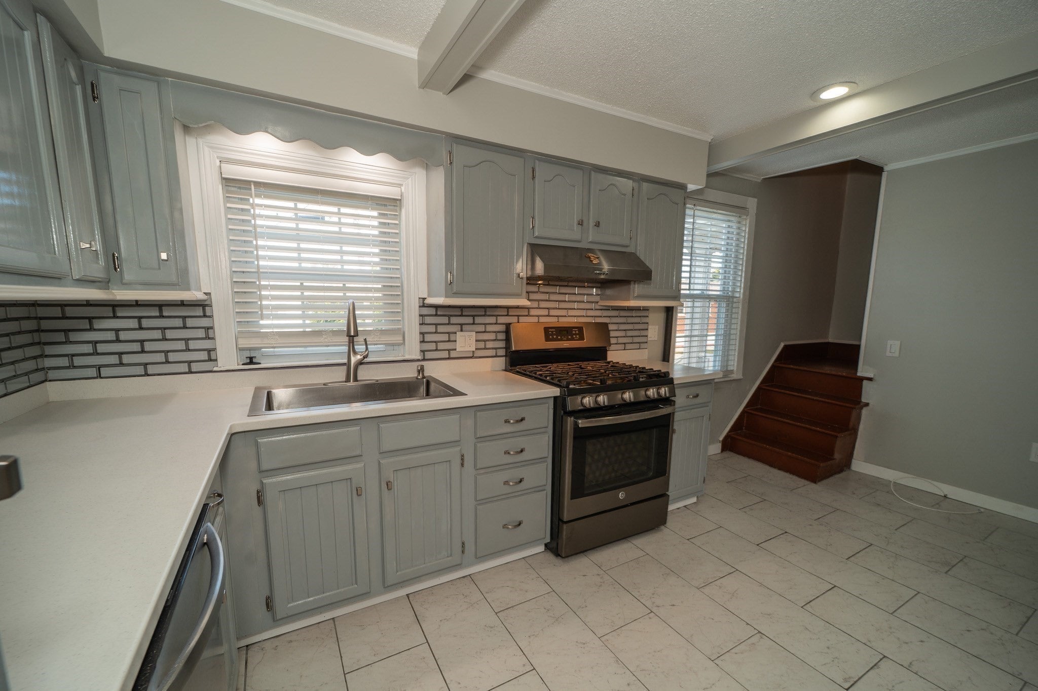1014 Tacoma St, New Bedford, MA, 1014 Tacoma St, New Bedford, MA Photo #6