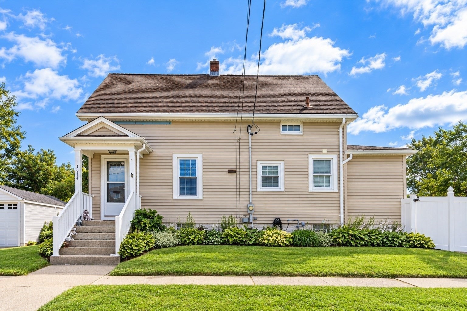 1014 Tacoma St, New Bedford, MA, 1014 Tacoma St, New Bedford, MA Photo #1
