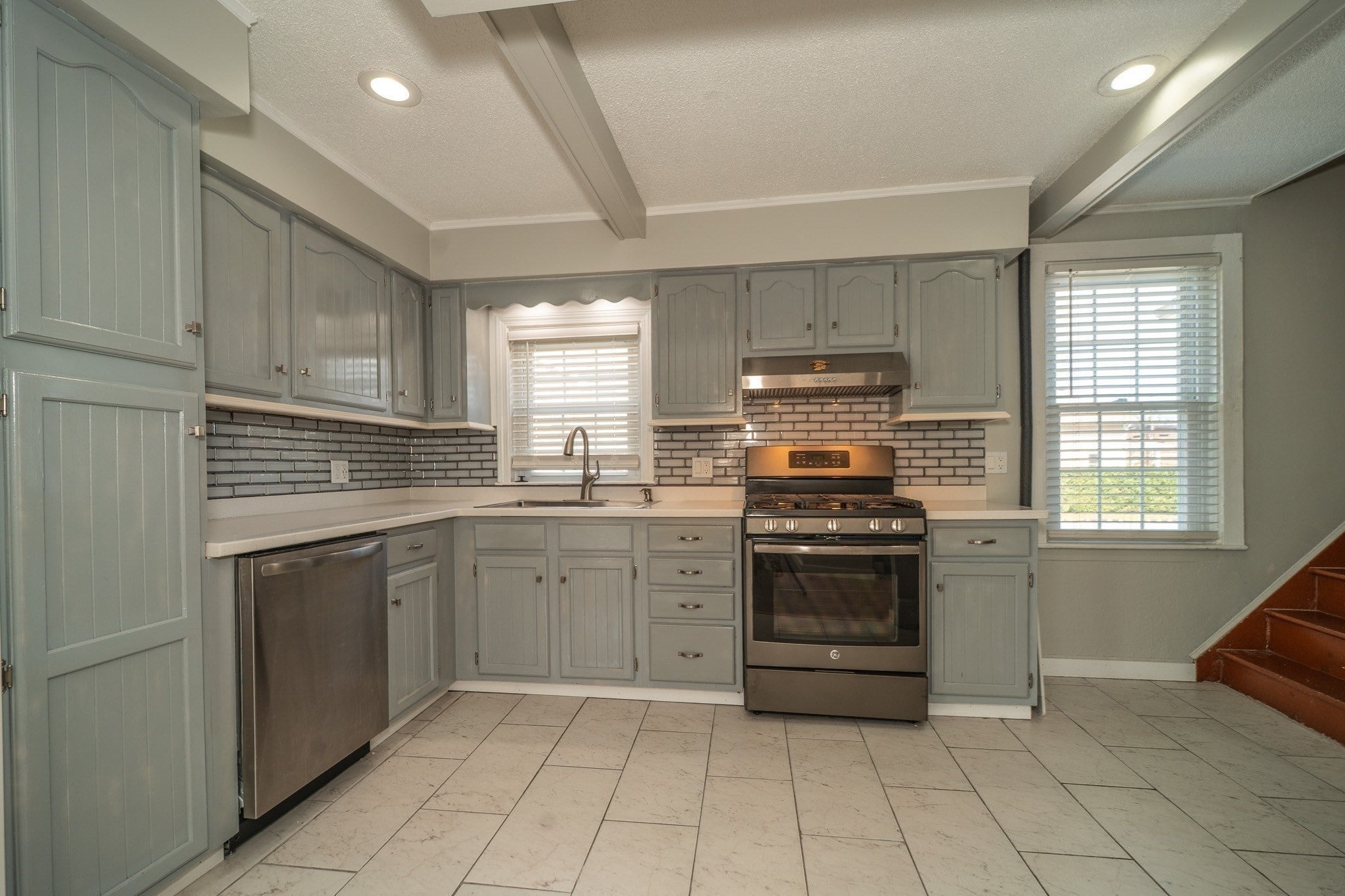 1014 Tacoma St, New Bedford, MA, 1014 Tacoma St, New Bedford, MA Photo #7
