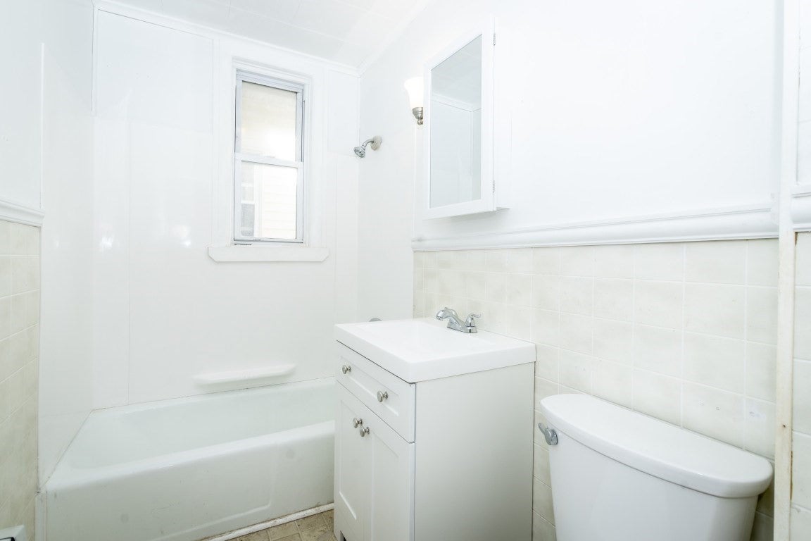 21 Clare St, Lowell, MA, 21 Clare St, Lowell, MA Photo #13