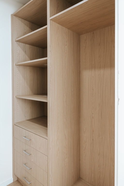 Boston, Massachusetts 02129, United States, 3 Bedrooms Bedrooms, ,2 BathroomsBathrooms,Residential,Active,223192