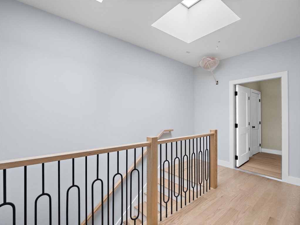 Boston, Massachusetts 02129, United States, 3 Bedrooms Bedrooms, ,2 BathroomsBathrooms,Residential,Active,223192