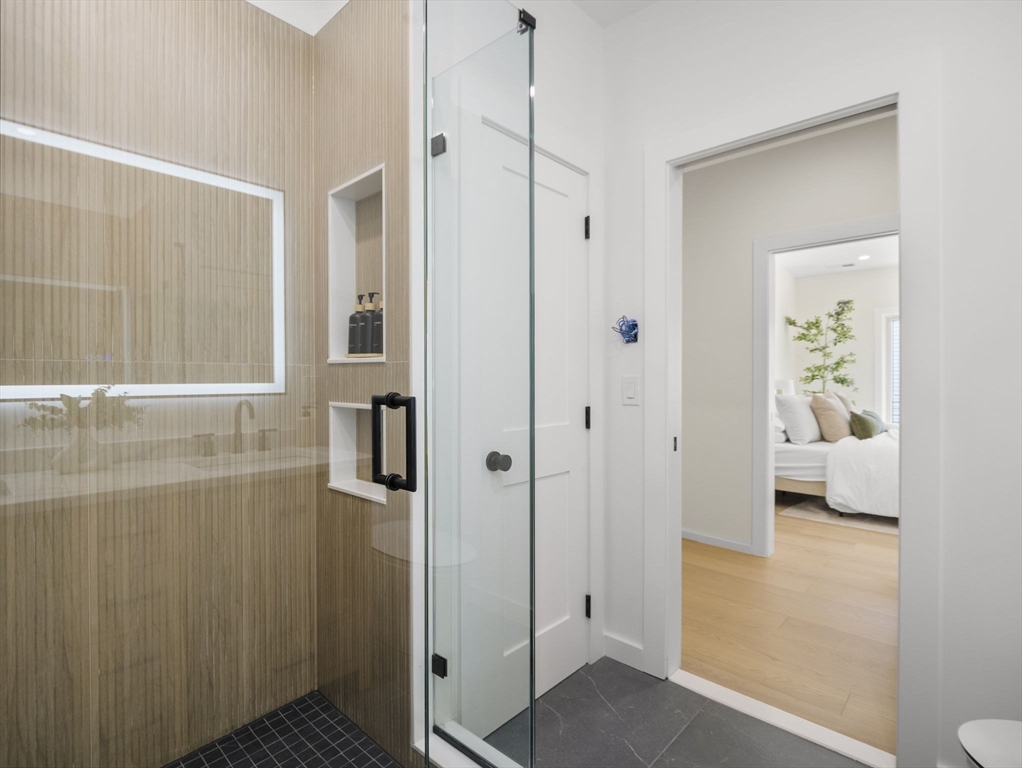 Boston, Massachusetts 02129, United States, 3 Bedrooms Bedrooms, ,2 BathroomsBathrooms,Residential,Active,223192