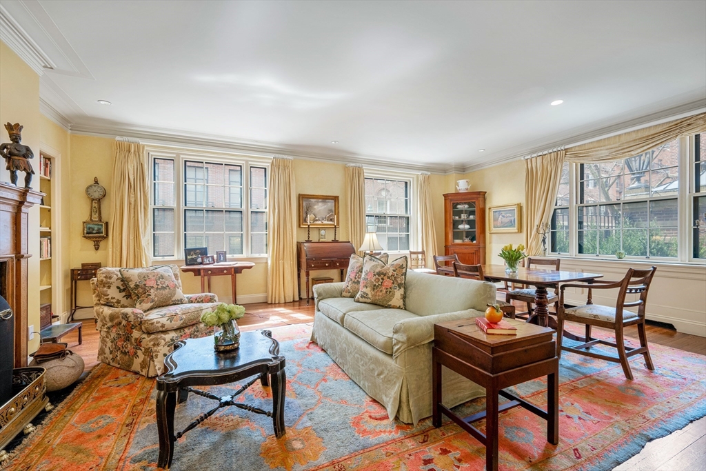 101 Chestnut Street E