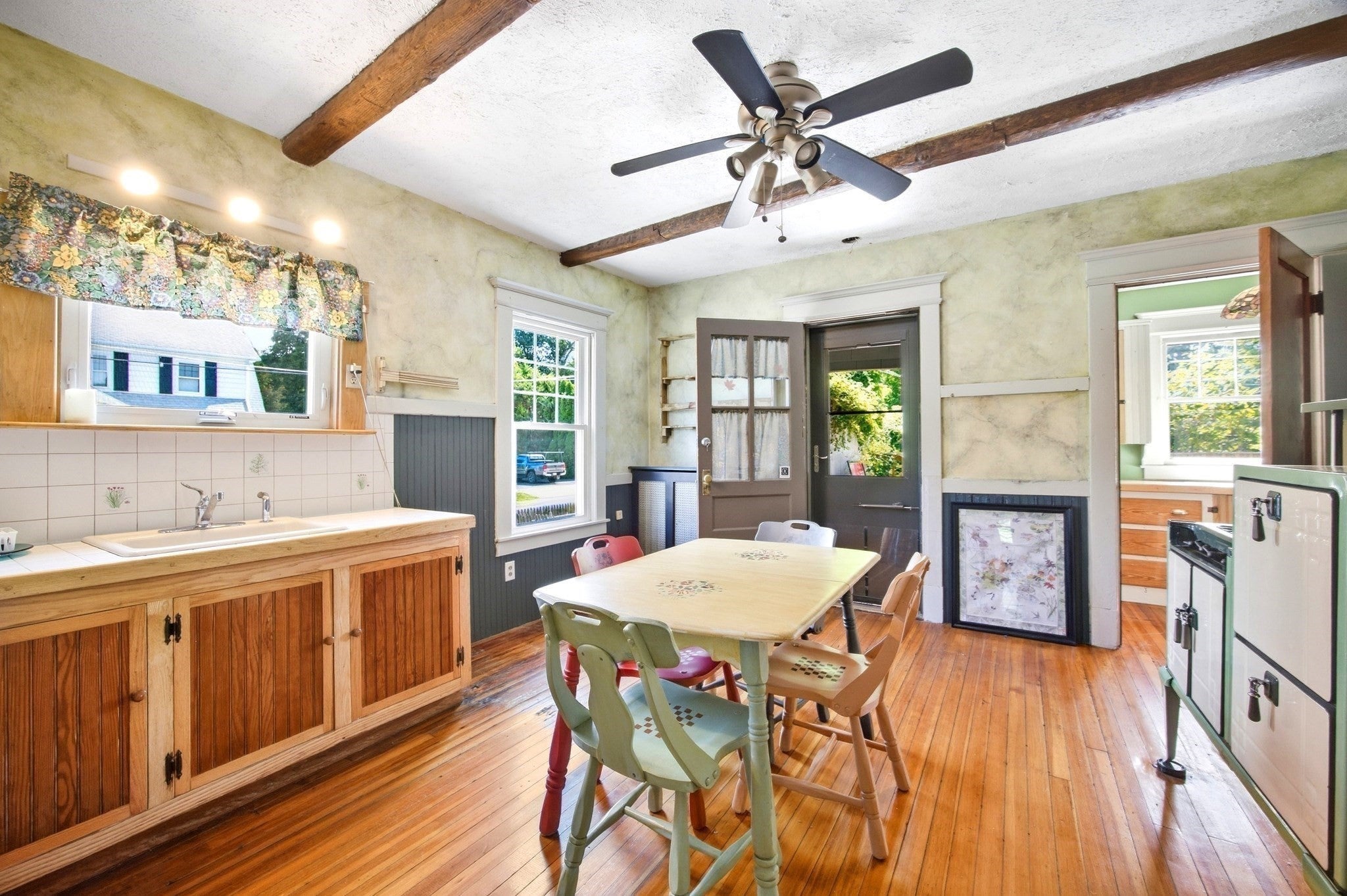 111 Greenacre Avenue, Longmeadow, MA, 111 Greenacre Avenue, Longmeadow, MA Photo #4