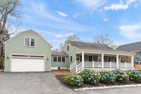 Photo of 16 Glenwood Ave, Winchester, MA 01890 (MLS # 73507145)