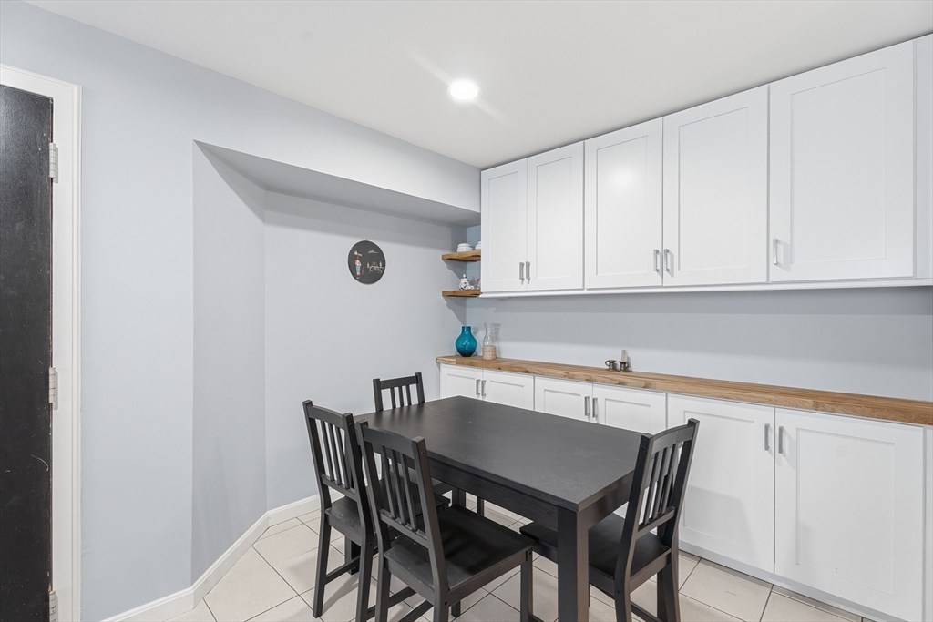 206 Carriage Ln 206