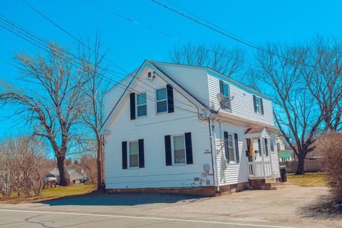 140 Pinehurst Ave Swansea MA 02777