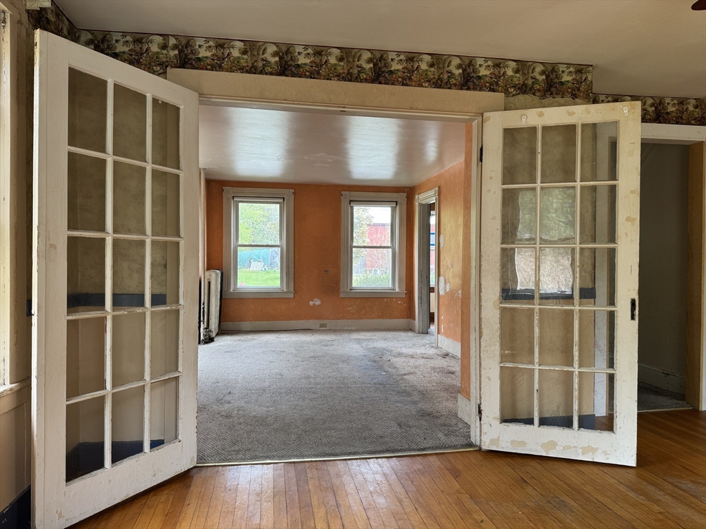 58 Emerald St