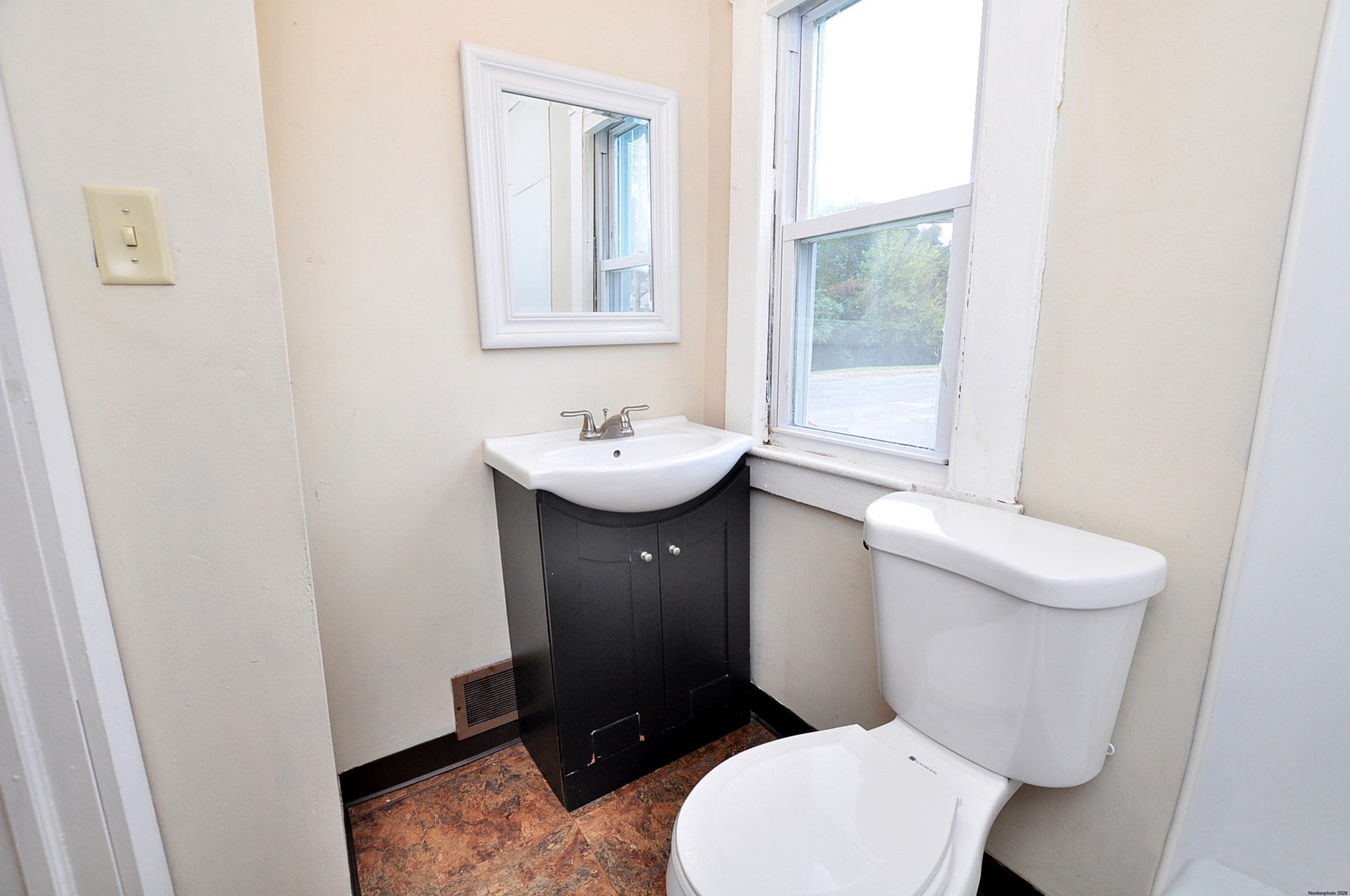 834 East St, Ludlow, MA, 834 East St, Ludlow, MA Photo #15