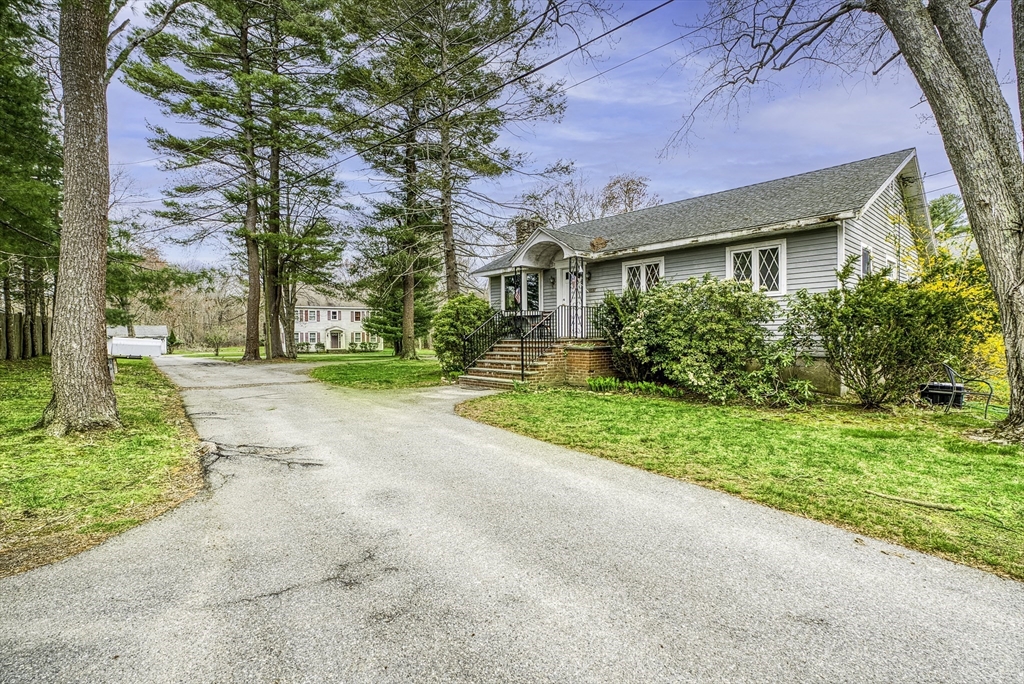 1641/1645 Main Street