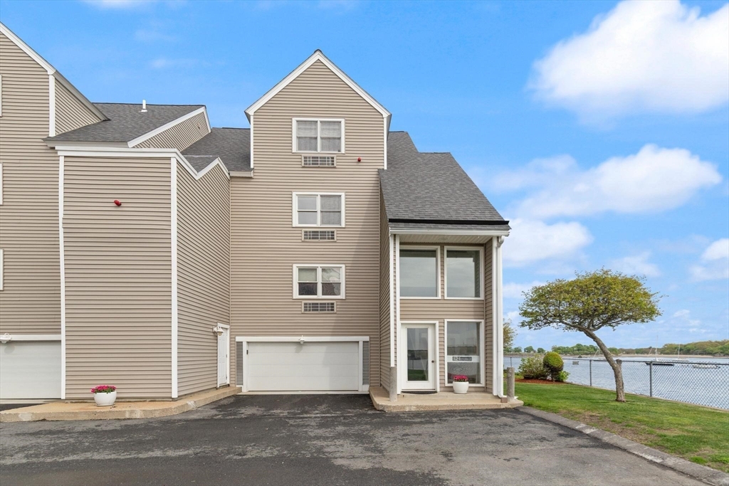 121 Water Street 46