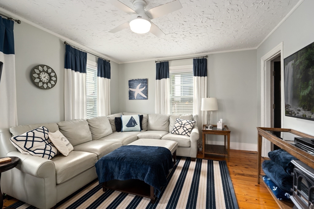 4 Olive Street, Newburyport, MA Photo #10