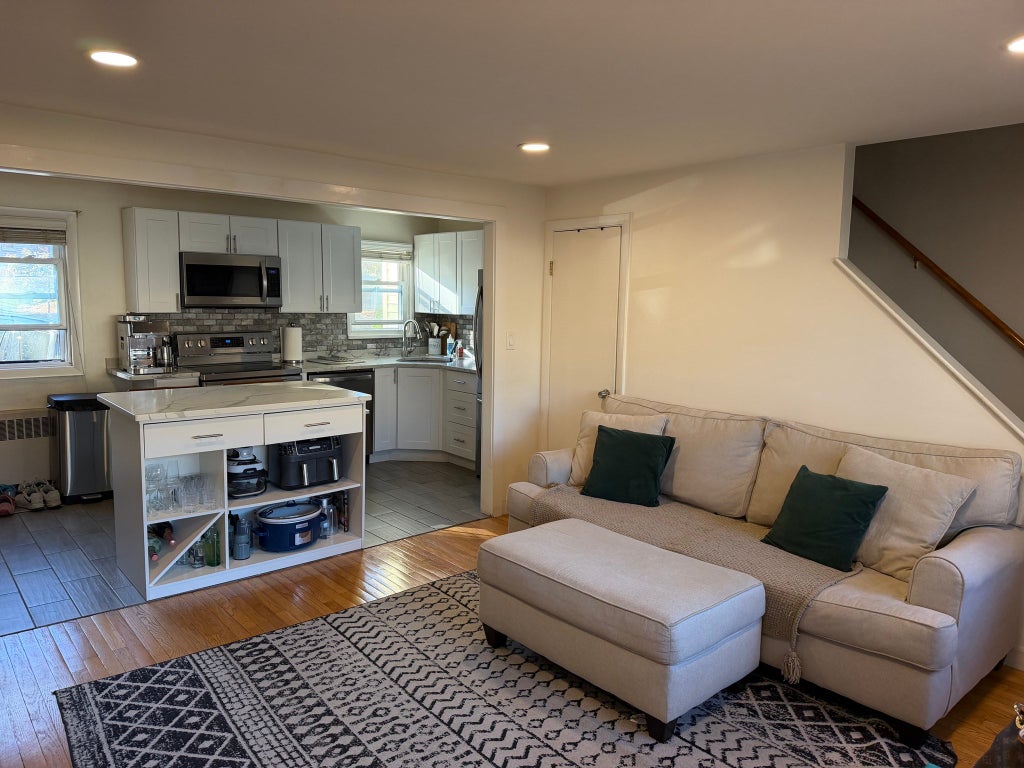 Photo of 33 Prescott St #33, Framingham, MA 01702 (MLS # 73595117)