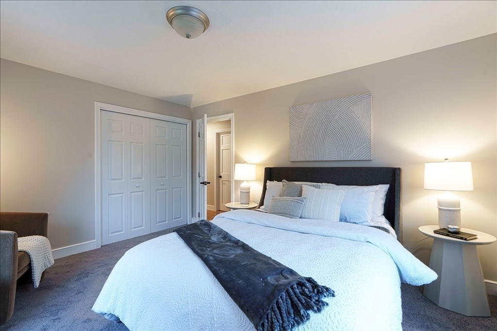 Medway, Massachusetts 02053, United States, 3 Bedrooms Bedrooms, ,3 BathroomsBathrooms,Residential,Active,170726