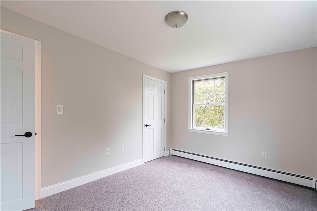 Medway, Massachusetts 02053, United States, 3 Bedrooms Bedrooms, ,3 BathroomsBathrooms,Residential,Active,170726