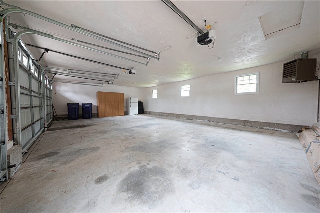 Medway, Massachusetts 02053, United States, 3 Bedrooms Bedrooms, ,3 BathroomsBathrooms,Residential,Active,170726