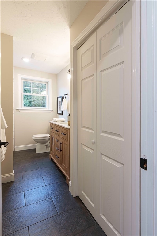 Medway, Massachusetts 02053, United States, 3 Bedrooms Bedrooms, ,3 BathroomsBathrooms,Residential,Active,170726