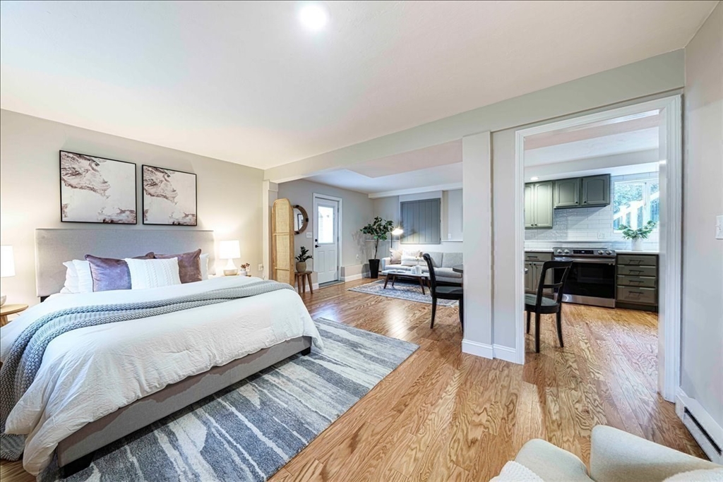 Medway, Massachusetts 02053, United States, 3 Bedrooms Bedrooms, ,3 BathroomsBathrooms,Residential,Active,170726