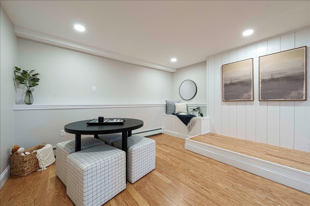 Medway, Massachusetts 02053, United States, 3 Bedrooms Bedrooms, ,3 BathroomsBathrooms,Residential,Active,170726