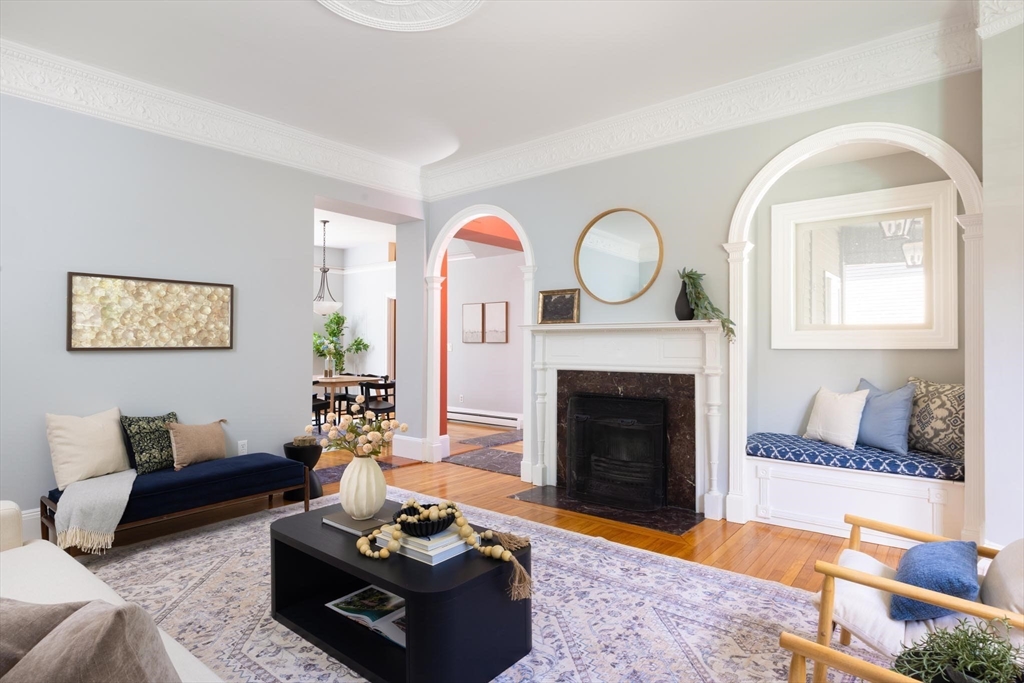 337 Harvard St #3