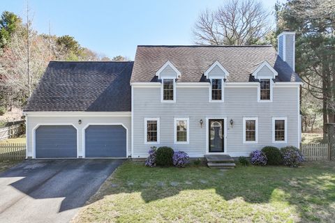 Single Family Residence in Falmouth MA 21 Teneycke Hill Rd.jpg