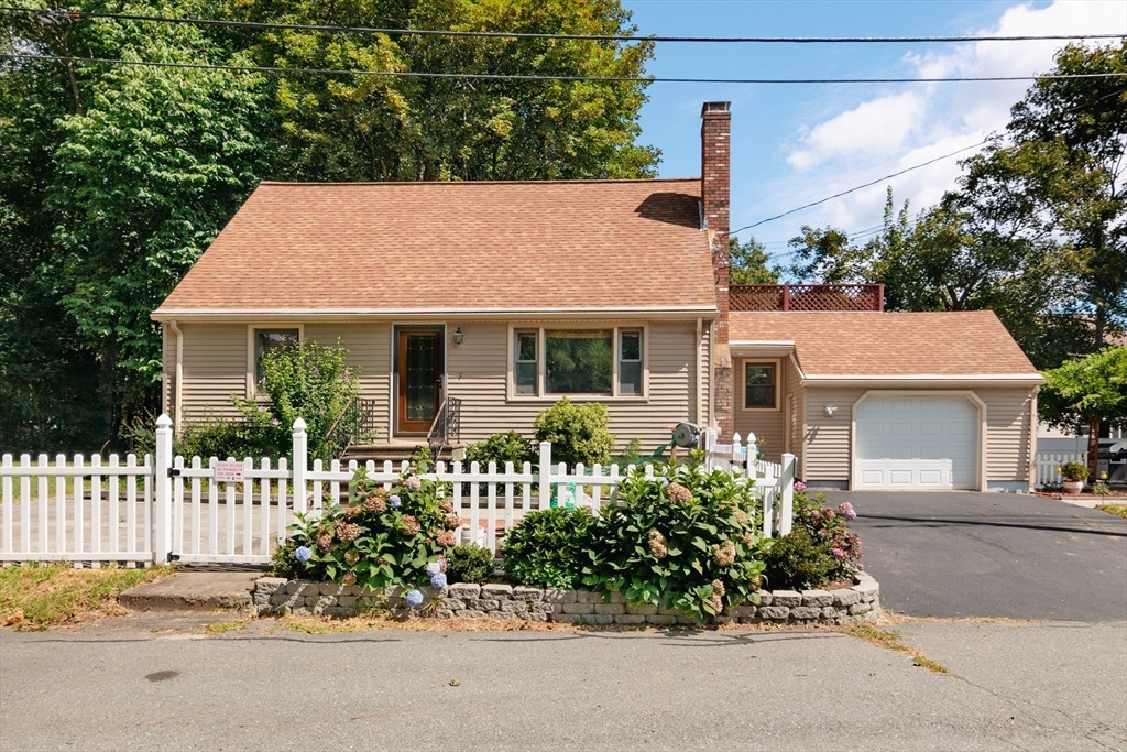 52 Fairlawn Cir