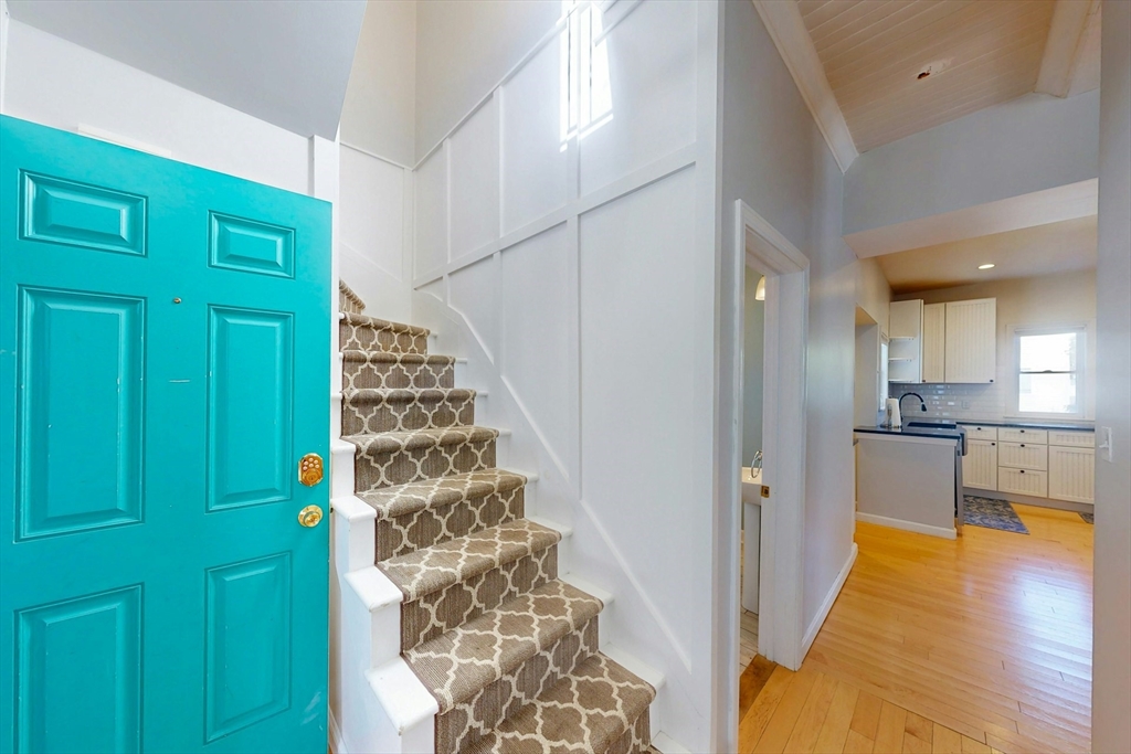 32 Pearl Ave