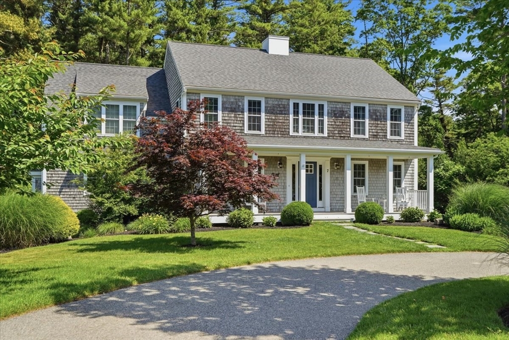 7 Fountain Knoll Ln