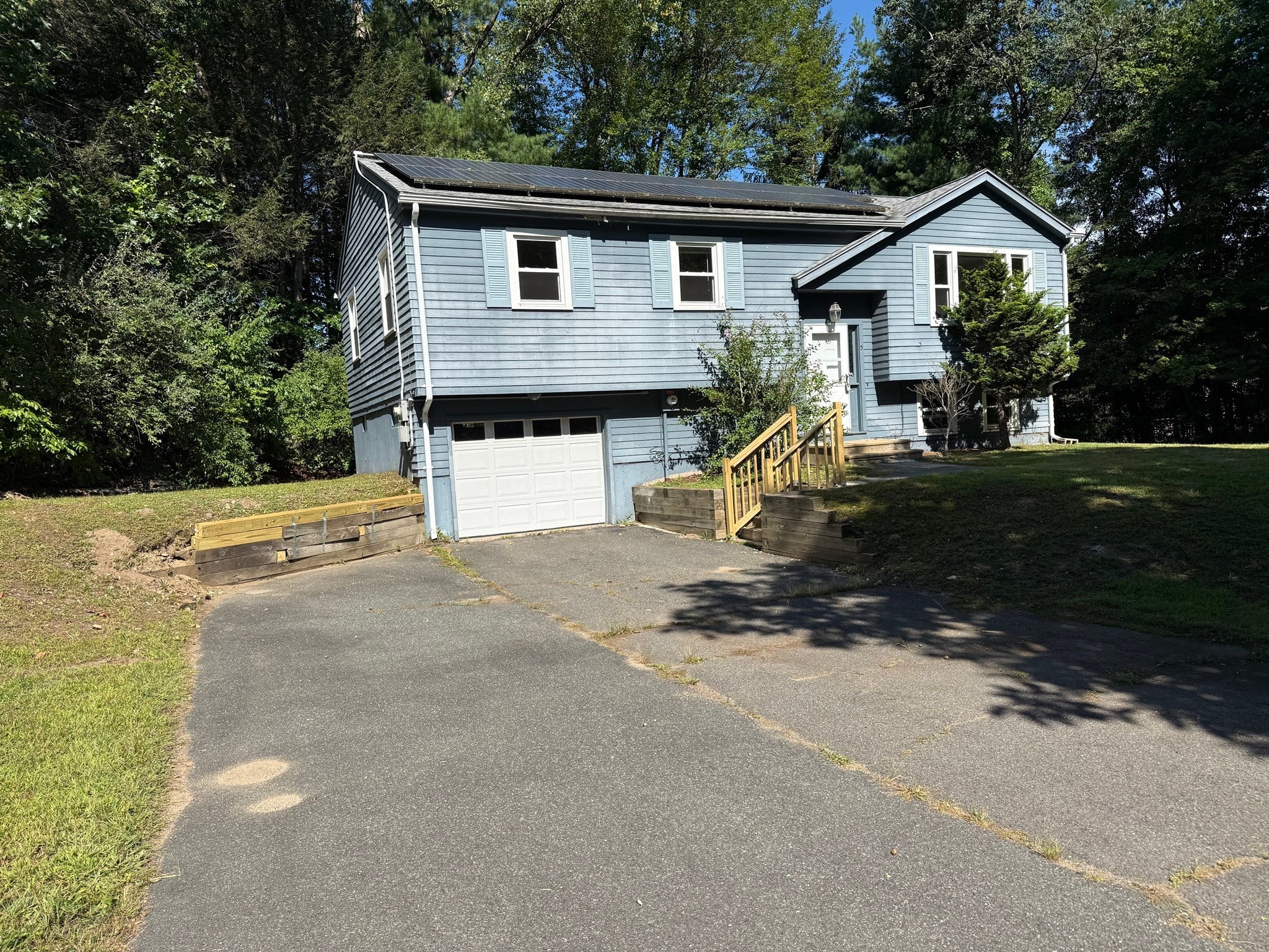 5 Edge Hill Rd, Amherst, MA Photo #2