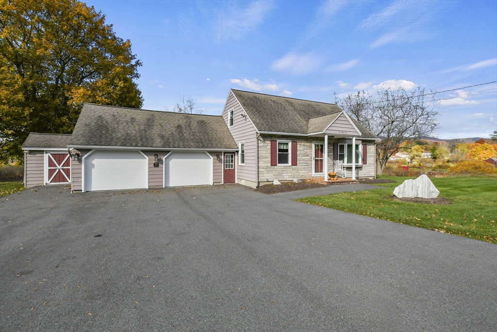 659 Pecks Rd