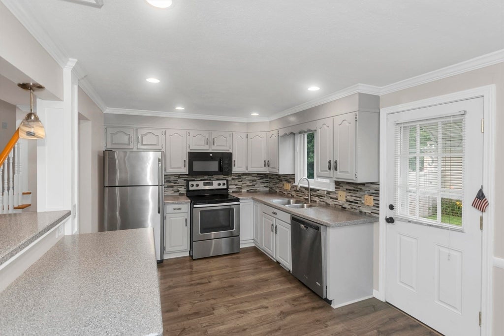 89 Garvey Dr, Springfield, MA, 89 Garvey Dr, Springfield, MA Photo #12