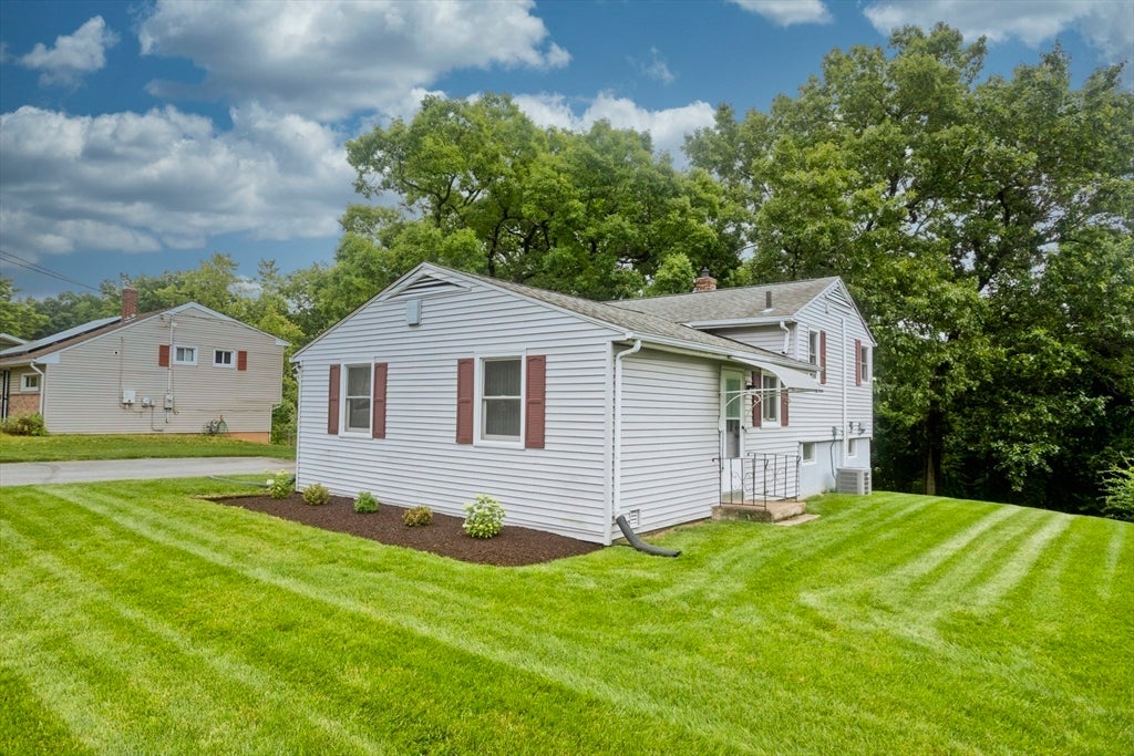 89 Garvey Dr, Springfield, MA, 89 Garvey Dr, Springfield, MA Photo #2