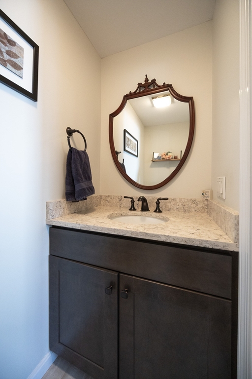 Attleboro, Massachusetts 02703, United States, 3 Bedrooms Bedrooms, ,2 BathroomsBathrooms,Residential,Active,223328