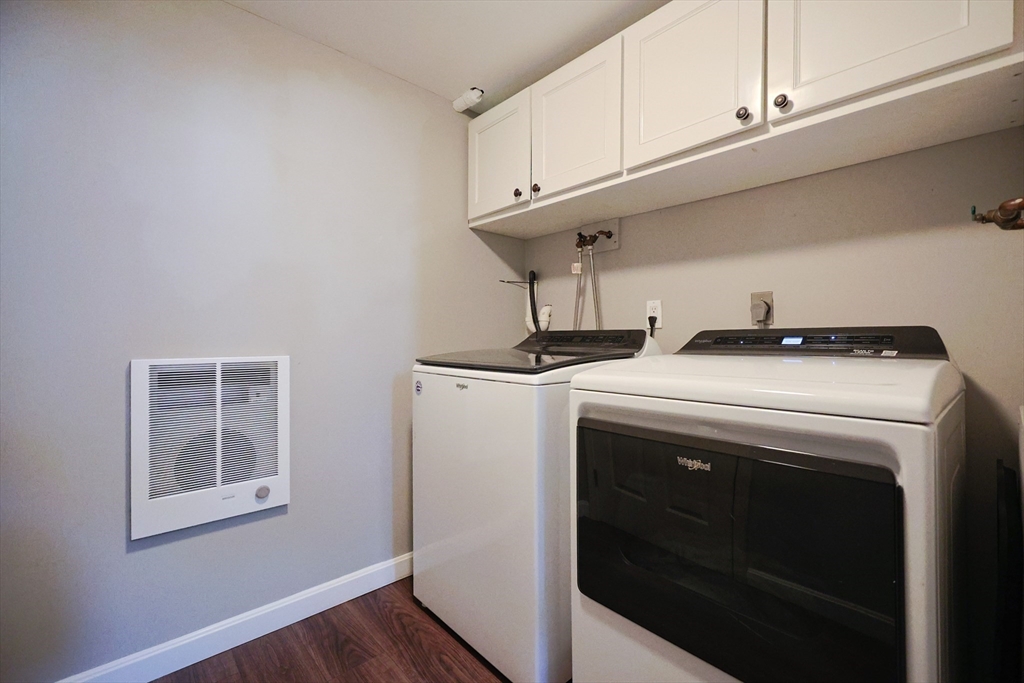 Attleboro, Massachusetts 02703, United States, 3 Bedrooms Bedrooms, ,2 BathroomsBathrooms,Residential,Active,223328